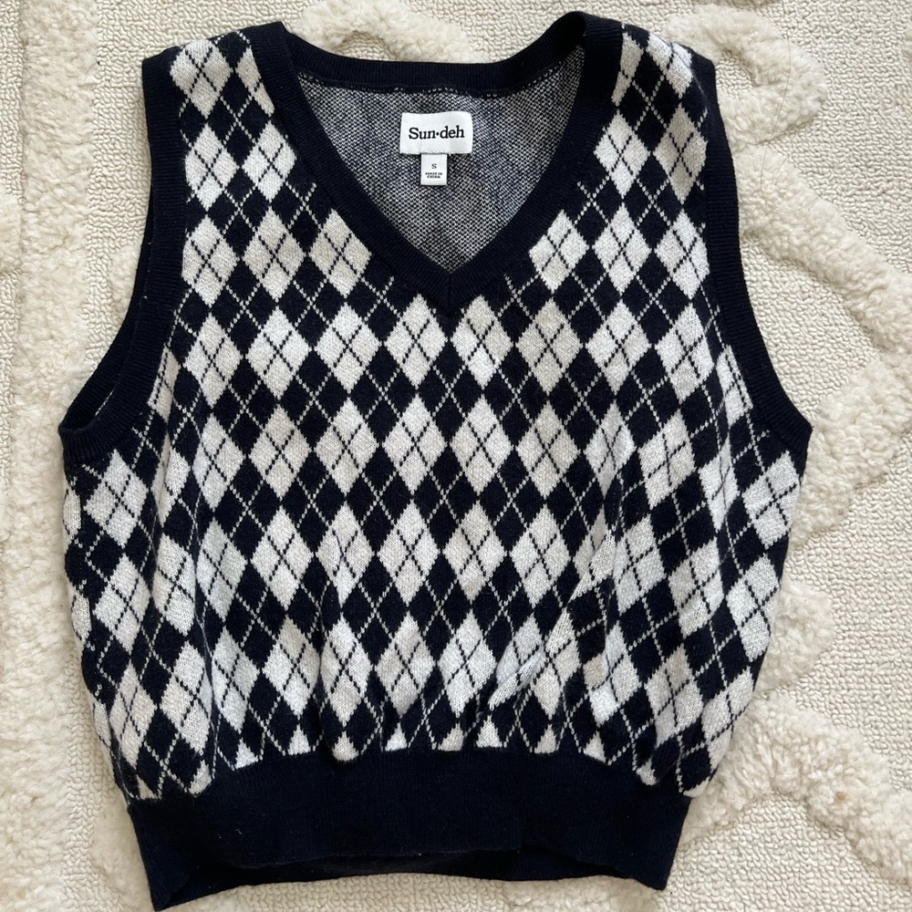 Aritzia Navy Blue Argyle Cropped Sweater Vest